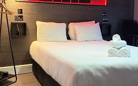 Elegant 1Bedroom Flat With Jacuzzi In A Prime Location
